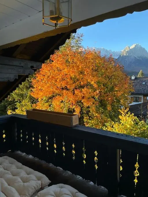 Gemuetlicher Alpspitzblick Garmisch-Partenkirchen